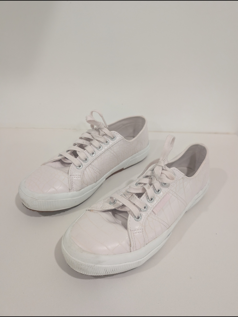 Superga Women’s Low-Top Sneakers in Pale Pink